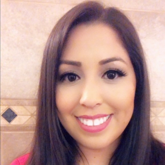 Meet your Posher, Roberta - Picture 1 of 1